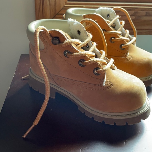 Lugz Shoes Ny Lutz Little Boy Boots Only Worn Once Poshmark